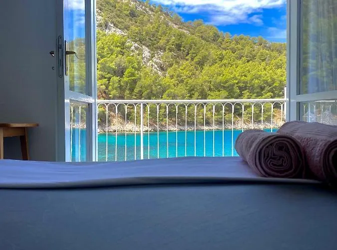 Robinson Crusoe Eco Bay *