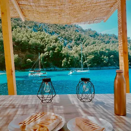 Robinson Crusoe Eco Bay *