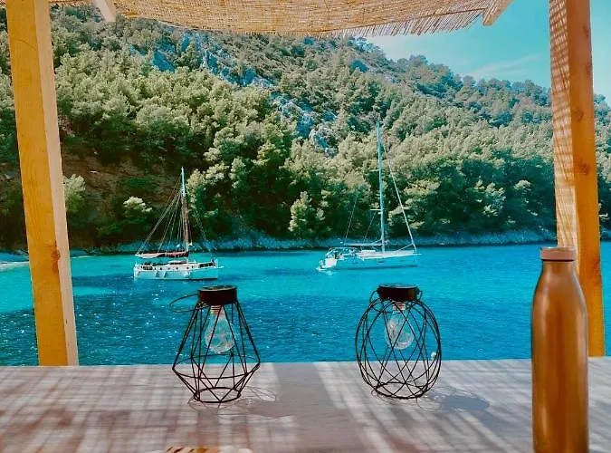 Robinson Crusoe Eco Bay *